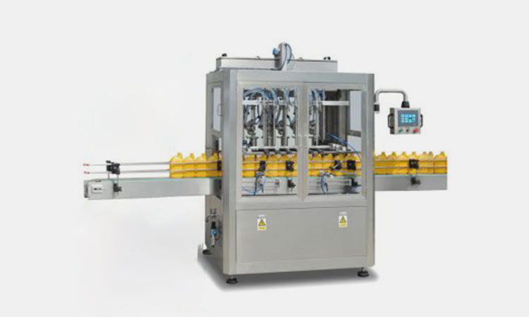 Liquid filling machine