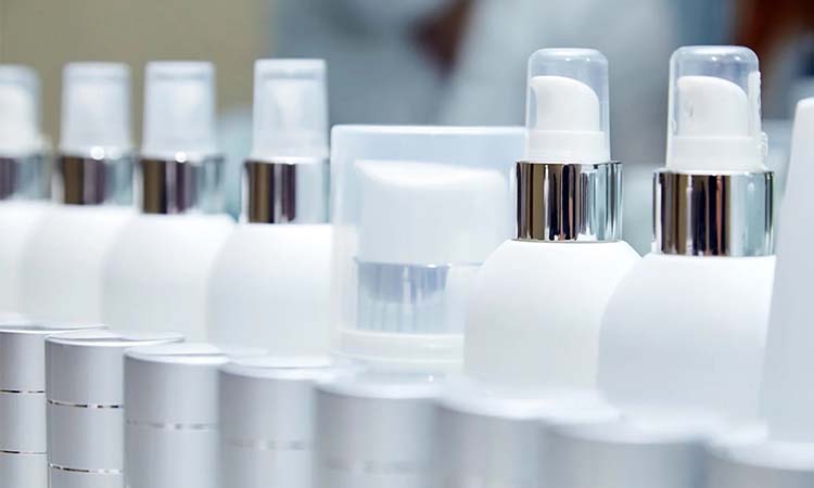 Customized cosmetic products manufacturing